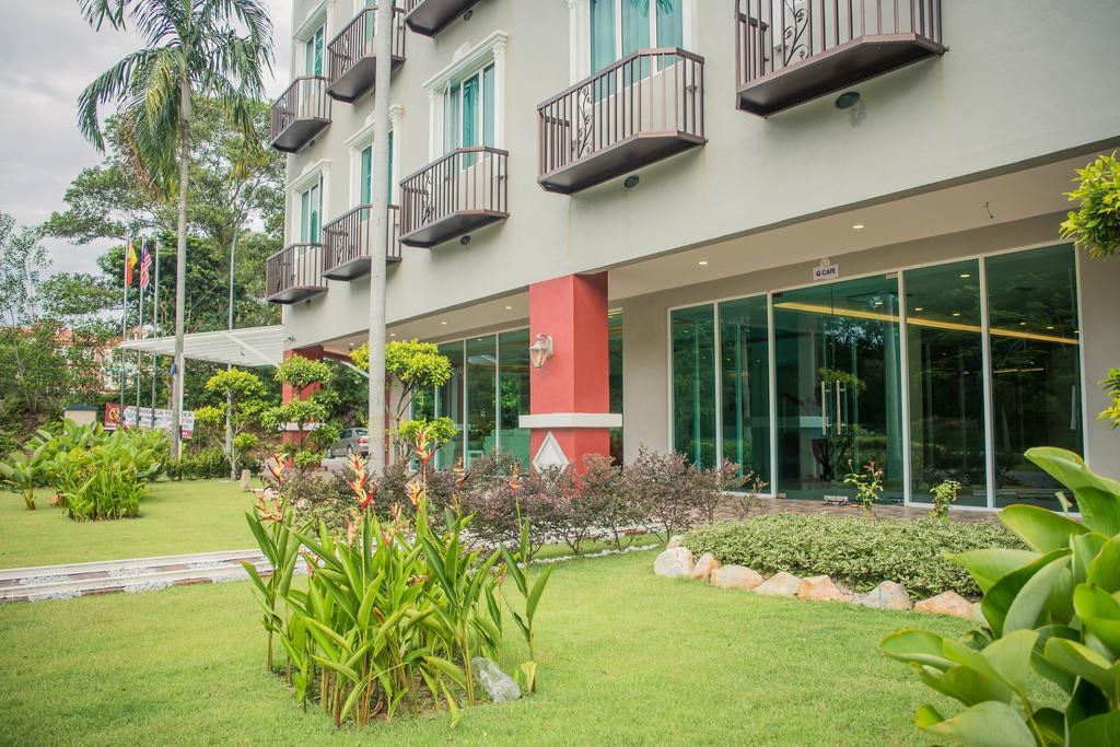 Qlassic Hotel Sepang Eksteriør billede